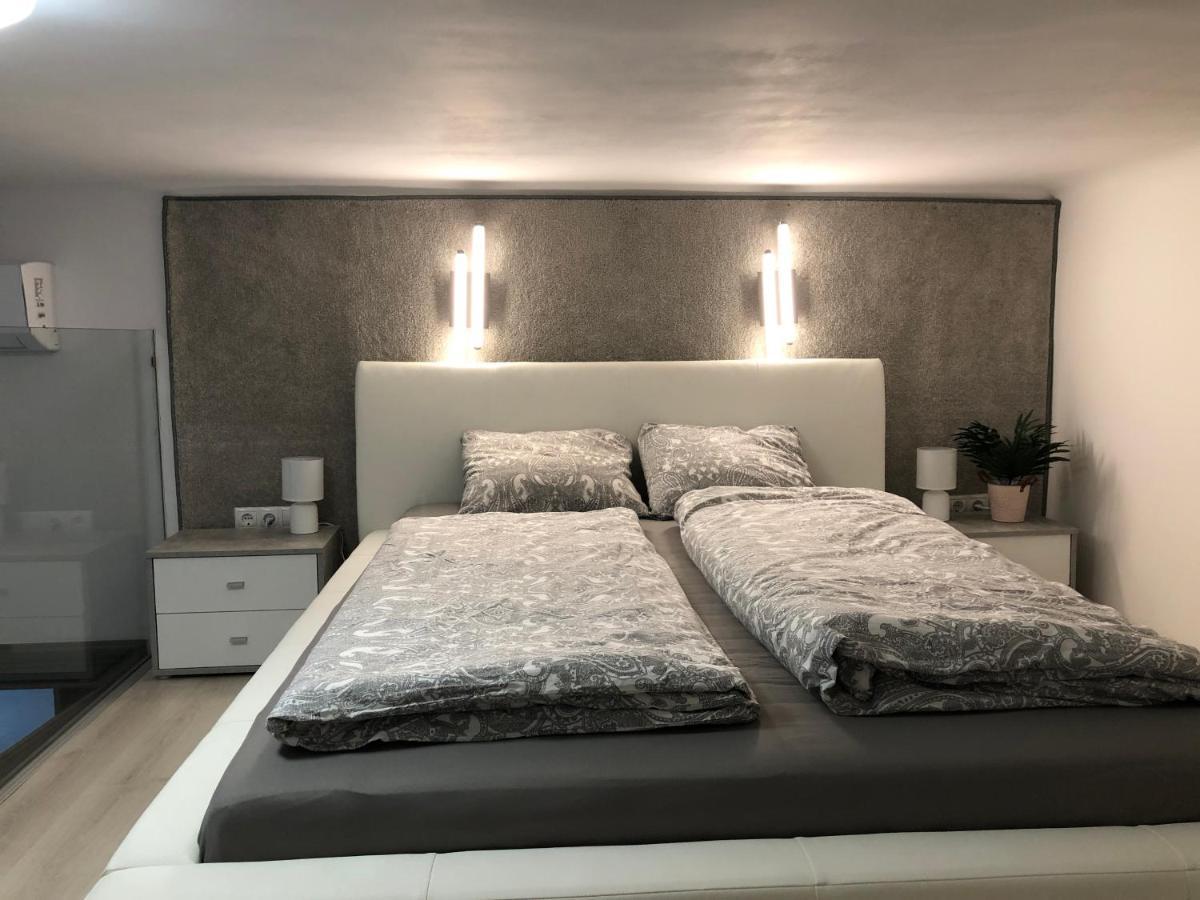 Hunyady Gallery Apartment บูดาเปสต์ ภายนอก รูปภาพ