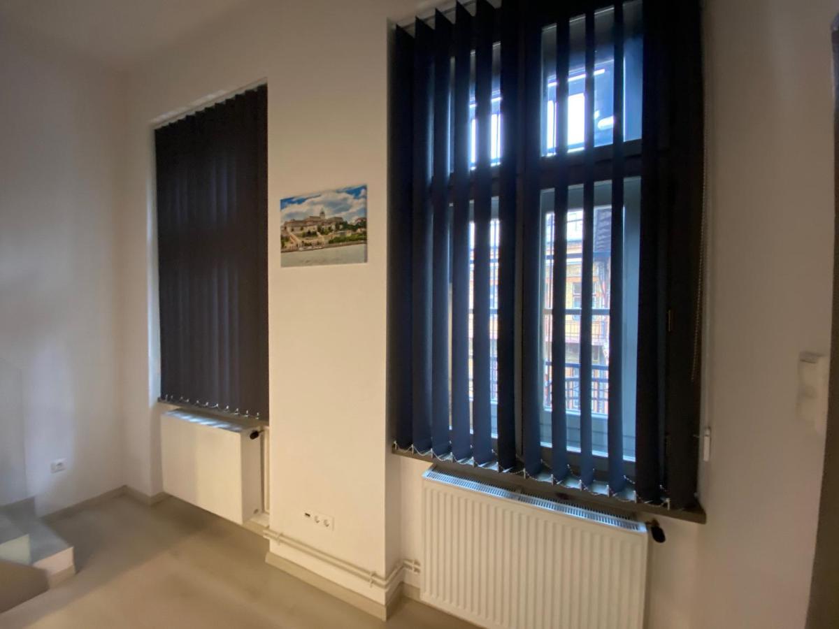 Hunyady Gallery Apartment บูดาเปสต์ ภายนอก รูปภาพ
